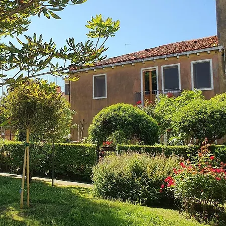 Angela Di House * Venice