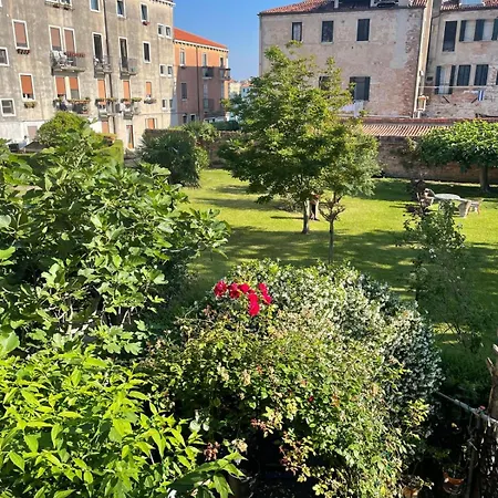 Angela Di House Apartment *