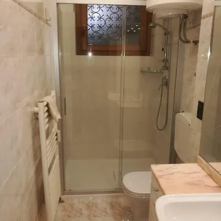 Angela Di House Apartment *