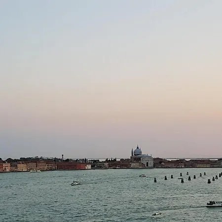 Angela Di House Venice