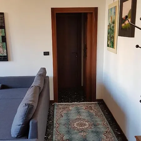 Angela Di House Apartment *