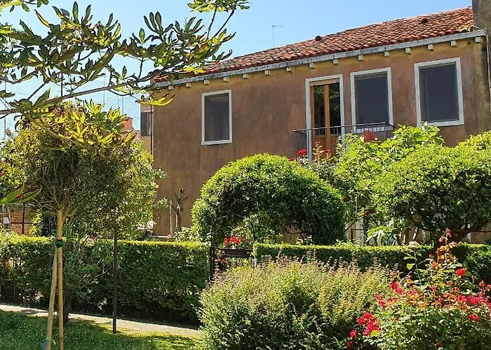 Angela Di House * Venecia