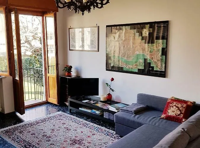 Angela Di House Venecia